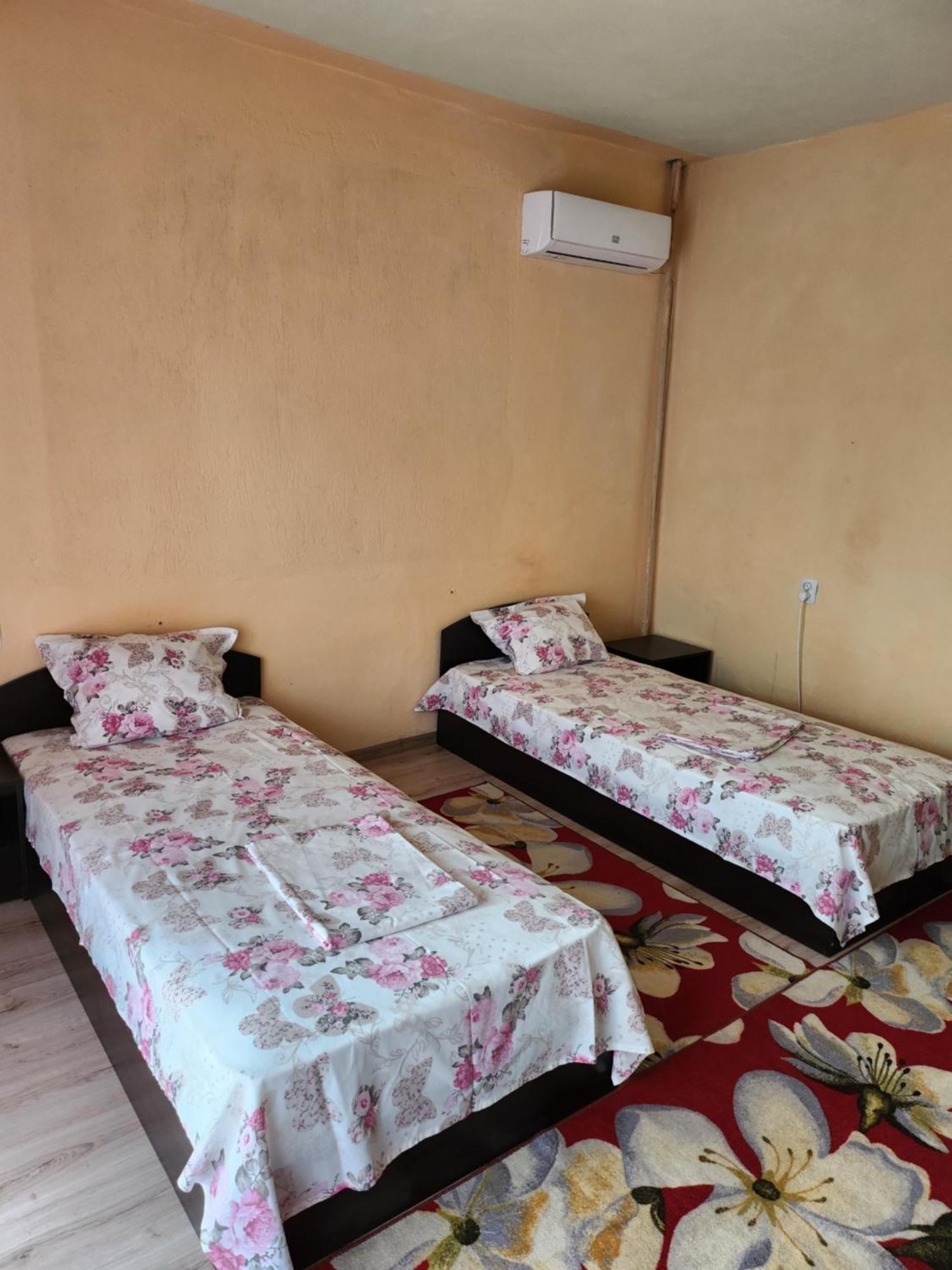 Apartment Lachevi Sandanski Luaran gambar